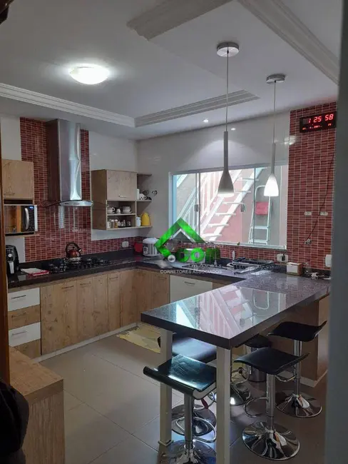 Casa com 3 quartos à venda, 150m2 em Jardim das Palmeiras, Atibaia - SP - imagem 4 Foto 4 de Casa com 3 quartos à venda, 150m2 em Jardim das Palmeiras, Atibaia - SP