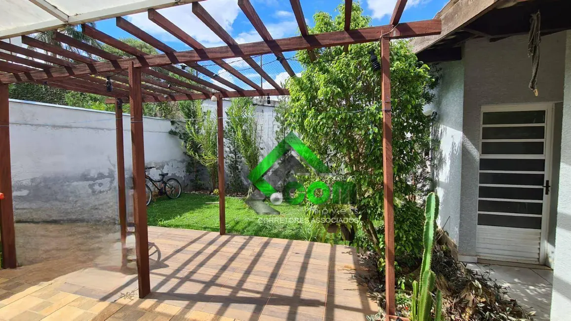 Foto 2 de Casa de Condomínio com 4 quartos à venda, 360m2 em Jardim Maristela, Atibaia - SP