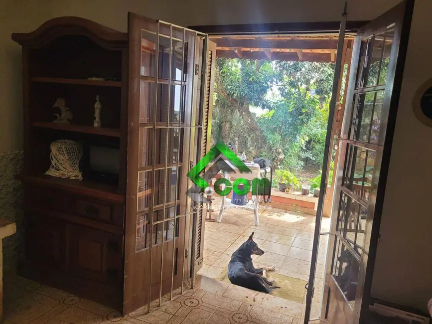 Foto 2 de Casa com 2 quartos à venda, 454m2 em Atibaia - SP