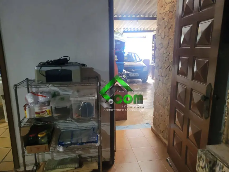 Foto 3 de Casa com 2 quartos à venda, 454m2 em Atibaia - SP