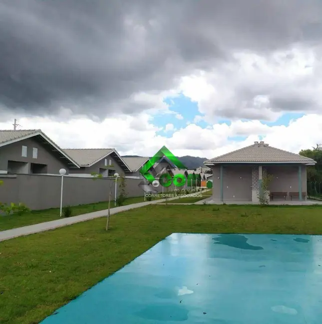 Foto 3 de Casa com 2 quartos à venda, 129m2 em Atibaia - SP