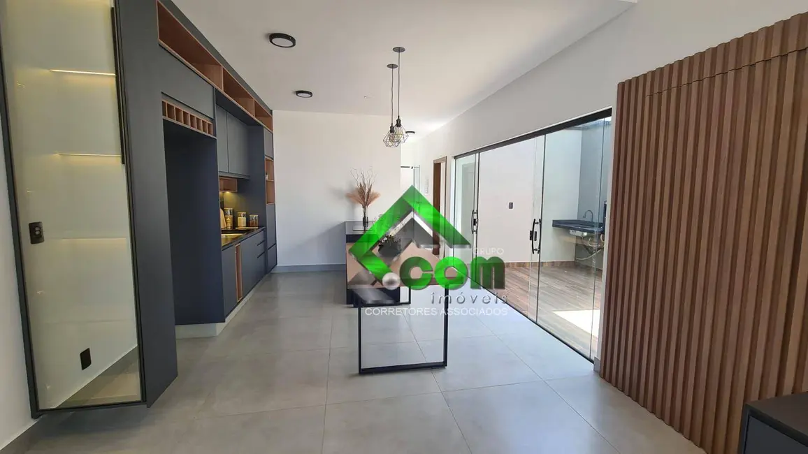 Casa com 3 quartos à venda, 140m2 em Residencial Piemonte, Braganca Paulista - SP - imagem 4 Foto 4 de Casa com 3 quartos à venda, 140m2 em Residencial Piemonte, Braganca Paulista - SP