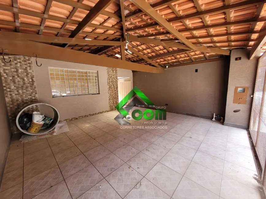 Foto 2 de Casa com 3 quartos à venda e para alugar, 320m2 em Vila Thais, Atibaia - SP