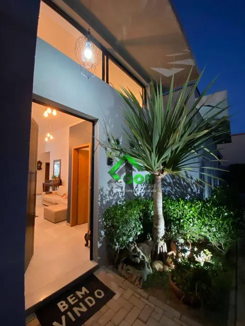 Foto 3 de Casa de Condomínio com 3 quartos à venda, 260m2 em Nova Gardênia, Atibaia - SP