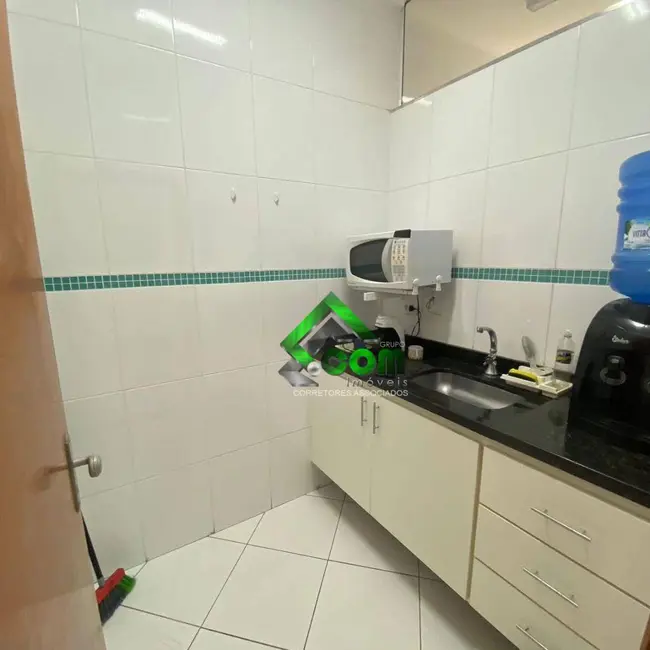 Sala Comercial para alugar, 130m2 em Vila Thais, Atibaia - SP - imagem 3 Foto 3 de Sala Comercial para alugar, 130m2 em Vila Thais, Atibaia - SP
