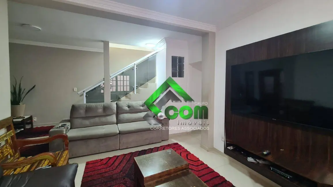 Foto 7 de Casa com 4 quartos à venda, 400m2 em Atibaia Jardim, Atibaia - SP