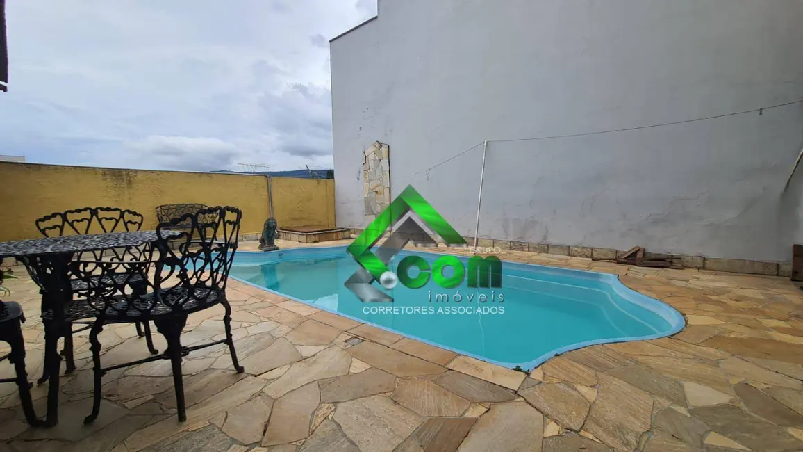 Foto 3 de Casa com 4 quartos à venda, 400m2 em Atibaia Jardim, Atibaia - SP