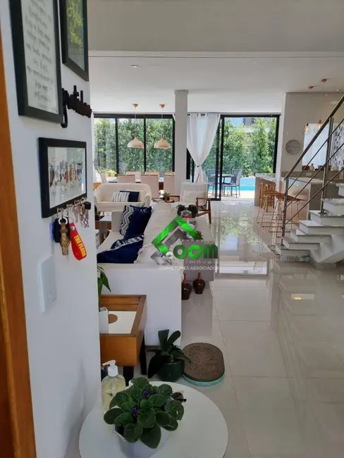 Foto 3 de Casa com 3 quartos à venda, 325m2 em Atibaia - SP