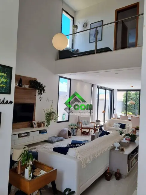 Foto 4 de Casa com 3 quartos à venda, 325m2 em Atibaia - SP
