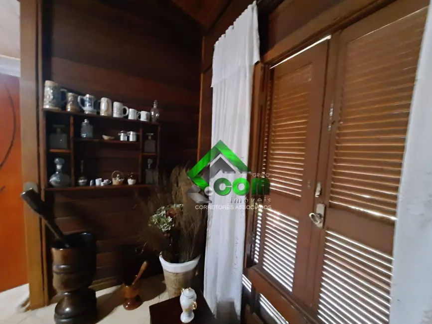 Foto 3 de Casa com 3 quartos à venda, 1000m2 em Vila Dom Pedro, Atibaia - SP