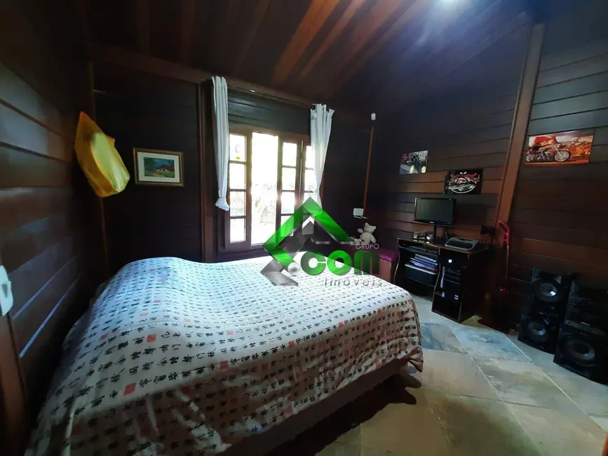 Foto 5 de Casa com 3 quartos à venda, 1000m2 em Vila Dom Pedro, Atibaia - SP