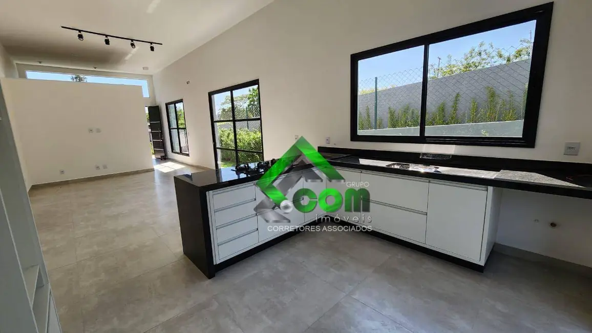 Foto 4 de Casa com 3 quartos para alugar, 255m2 em Estância Santa Maria do Portão, Atibaia - SP