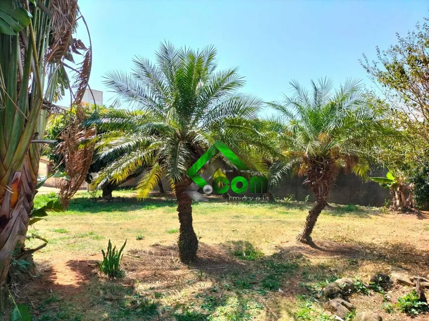 Foto 2 de Terreno / Lote à venda, 460m2 em Vila Santista, Atibaia - SP