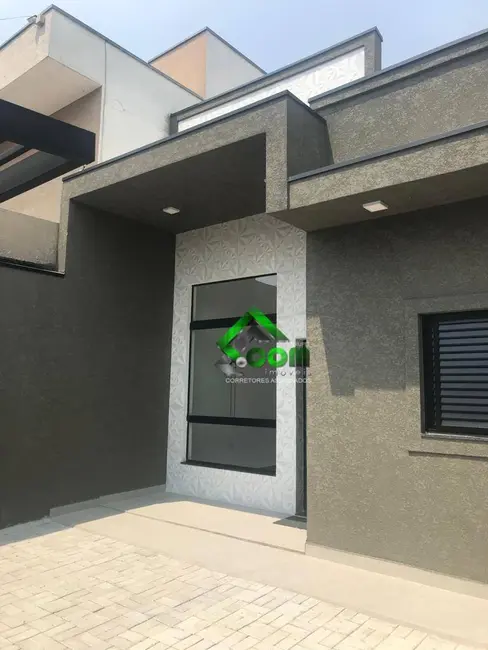 Casa com 3 quartos à venda, 175m2 em Nova Cerejeira, Atibaia - SP - imagem 3 Foto 3 de Casa com 3 quartos à venda, 175m2 em Nova Cerejeira, Atibaia - SP