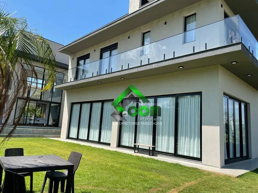 Foto 3 de Casa de Condomínio com 4 quartos para alugar, 980m2 em Condomínio Serra da Estrela, Atibaia - SP