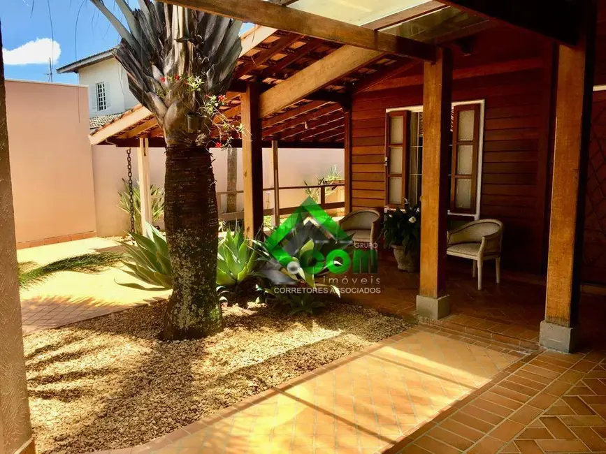 Foto 7 de Casa com 4 quartos para alugar, 600m2 em Atibaia - SP