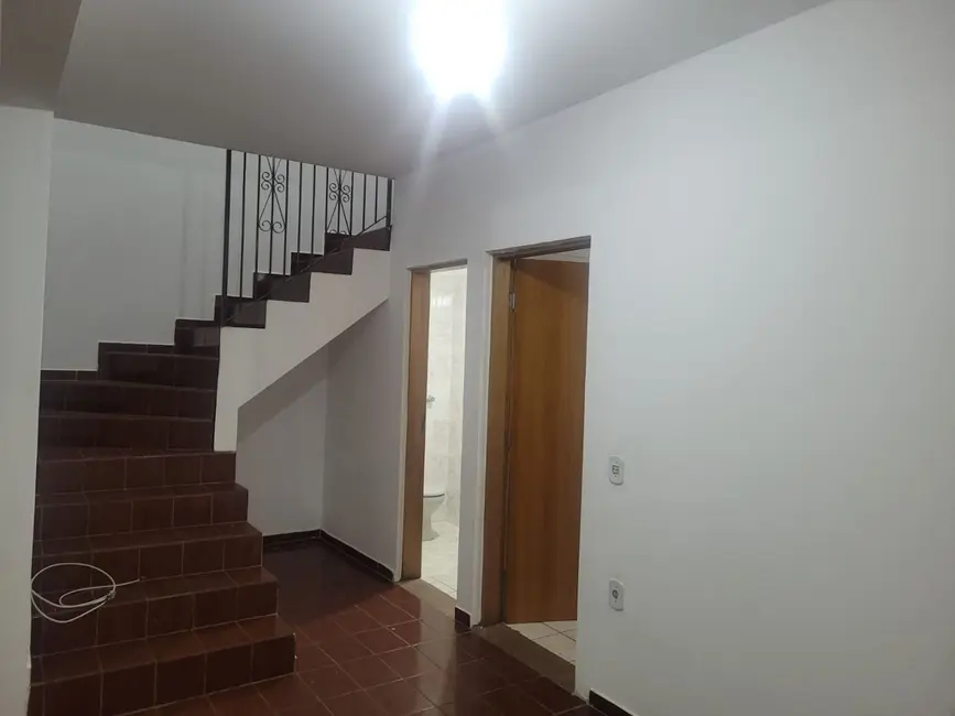 Foto 5 de Casa com 3 quartos para alugar, 300m2 em Jardim do Lago, Atibaia - SP