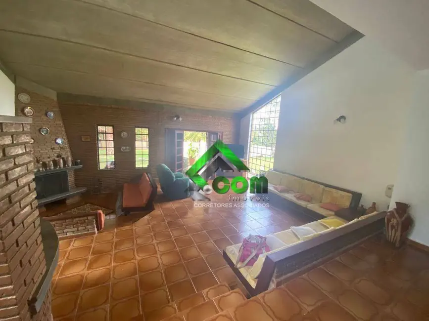 Foto 8 de Chácara com 4 quartos à venda, 2340m2 em Jardim Estância Brasil, Atibaia - SP