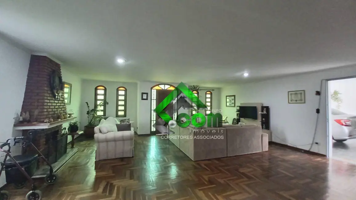 Foto 4 de Casa com 4 quartos à venda, 675m2 em Jardim Itaperi, Atibaia - SP