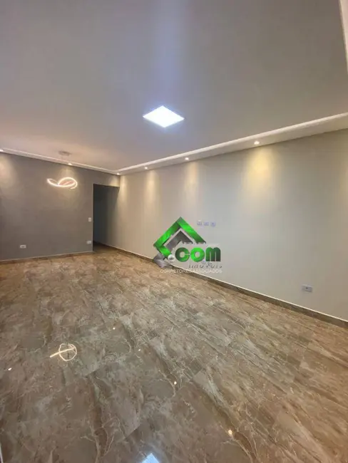 Casa com 3 quartos à venda, 130m2 em Maracanã, Praia Grande - SP - imagem 3 Foto 3 de Casa com 3 quartos à venda, 130m2 em Maracanã, Praia Grande - SP