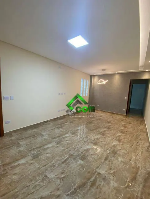 Casa com 3 quartos à venda, 130m2 em Maracanã, Praia Grande - SP - imagem 6 Foto 6 de Casa com 3 quartos à venda, 130m2 em Maracanã, Praia Grande - SP