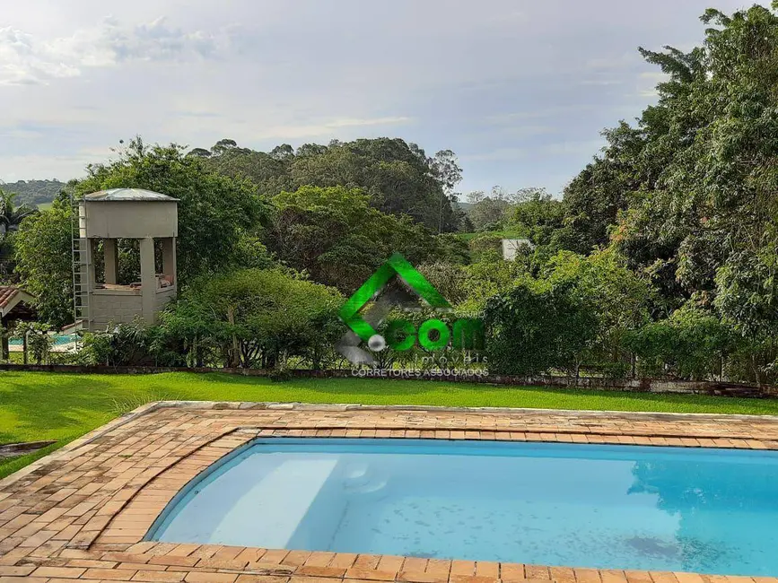 Casa com 3 quartos para alugar, 1000m2 em Vila Dom Pedro, Atibaia - SP - imagem 1 Foto 1 de Casa com 3 quartos para alugar, 1000m2 em Vila Dom Pedro, Atibaia - SP