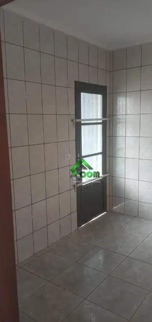 Casa com 2 quartos para alugar, 200m2 em Jardim Imperial, Atibaia - SP - imagem 6 Foto 6 de Casa com 2 quartos para alugar, 200m2 em Jardim Imperial, Atibaia - SP