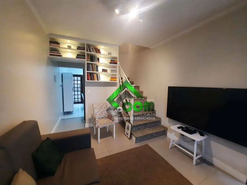 Foto 3 de Casa de Condomínio com 2 quartos à venda, 158m2 em Centro, Atibaia - SP