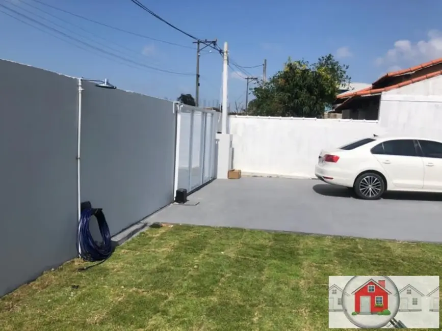 Foto 3 de Casa com 3 quartos à venda, 360m2 em Araruama - RJ