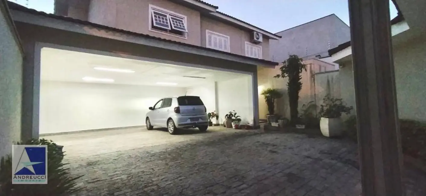 Foto 2 de Casa com 4 quartos à venda, 540m2 em Vila Oliveira, Mogi Das Cruzes - SP