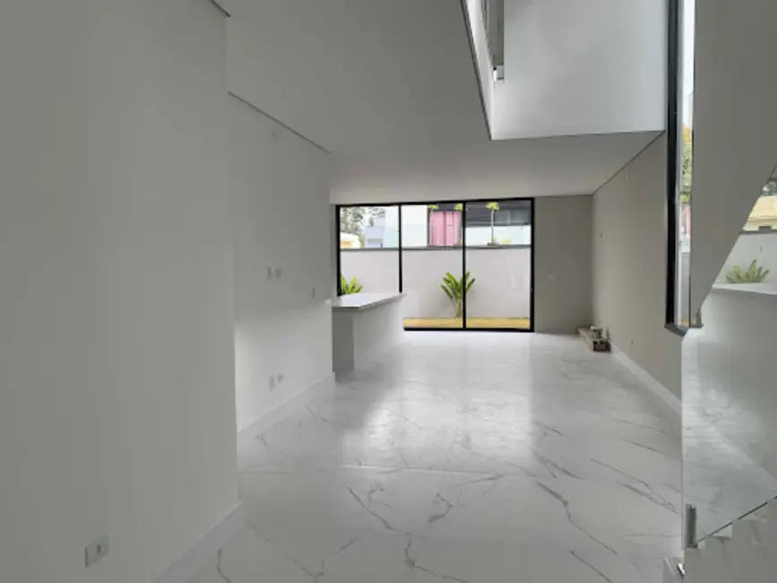 Foto 3 de Casa de Condomínio com 3 quartos à venda, 250m2 em Fazenda Rodeio, Mogi Das Cruzes - SP