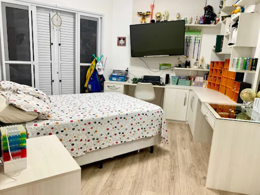 Foto 4 de Casa de Condomínio com 6 quartos à venda, 500m2 em Fazenda Rodeio, Mogi Das Cruzes - SP