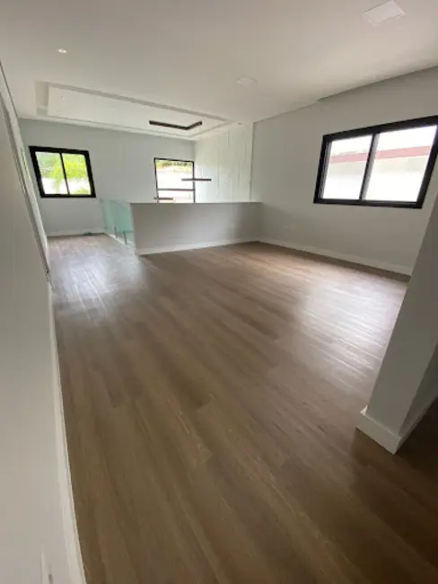 Foto 4 de Casa de Condomínio com 3 quartos à venda, 252m2 em Fazenda Rodeio, Mogi Das Cruzes - SP