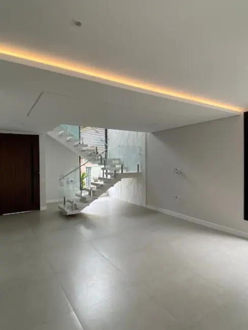 Foto 5 de Casa de Condomínio com 3 quartos à venda, 252m2 em Fazenda Rodeio, Mogi Das Cruzes - SP