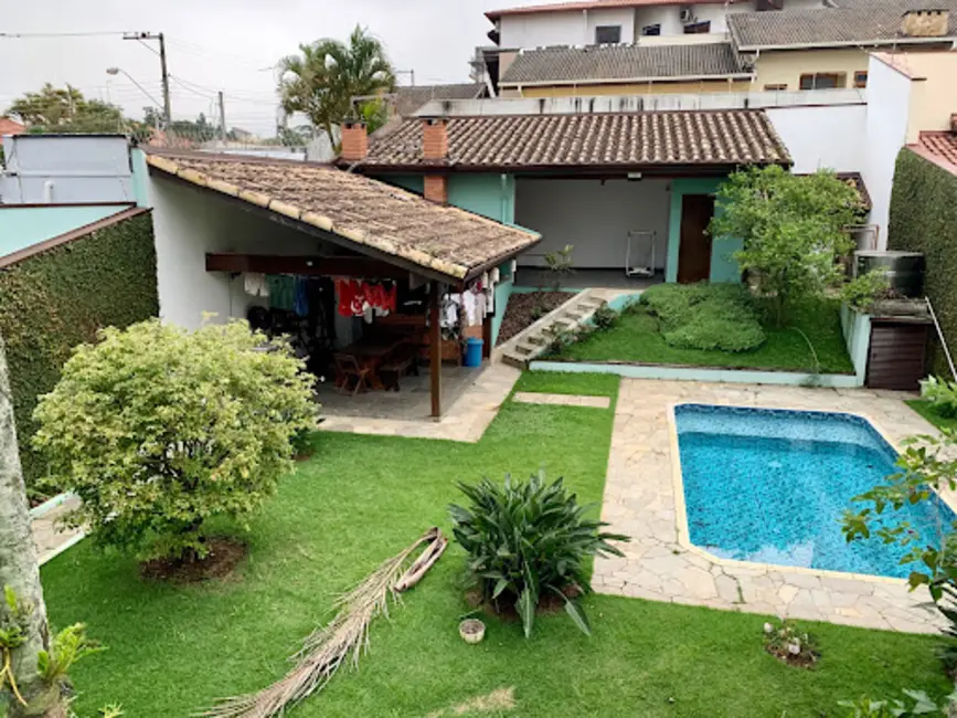 Foto 2 de Casa com 3 quartos à venda, 500m2 em Vila Oliveira, Mogi Das Cruzes - SP