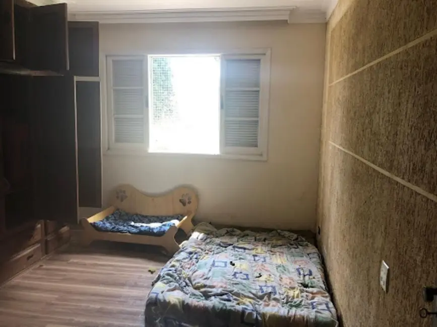 Chácara com 3 quartos à venda, 6000m2 em Ribeirao Pires - SP - imagem 8 Foto 8 de Chácara com 3 quartos à venda, 6000m2 em Ribeirao Pires - SP