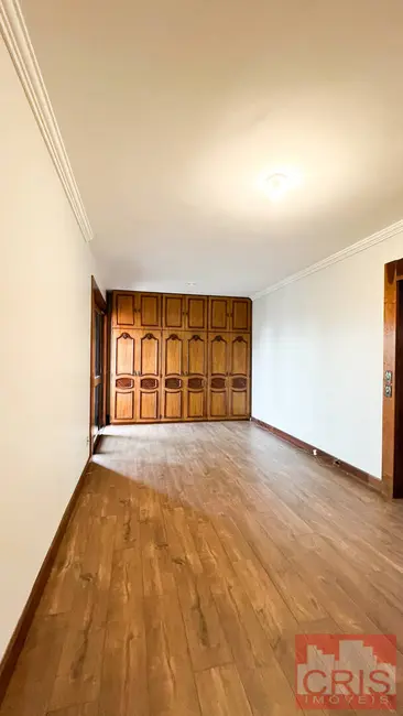 Apartamento com 3 quartos à venda, 180m2 em Centro, Bento Goncalves - RS - imagem 6 Foto 6 de Apartamento com 3 quartos à venda, 180m2 em Centro, Bento Goncalves - RS