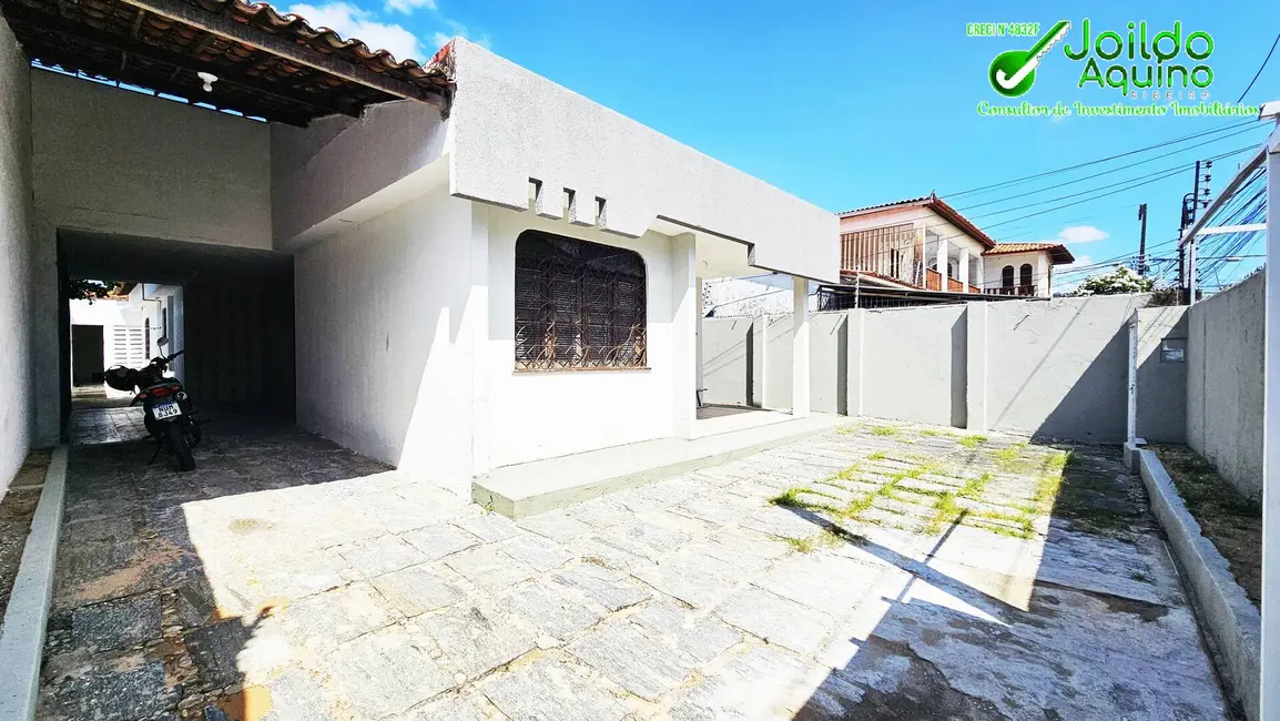 Casa com 3 quartos à venda, 359m2 em Montese, Fortaleza - CE - imagem 2 Foto 2 de Casa com 3 quartos à venda, 359m2 em Montese, Fortaleza - CE