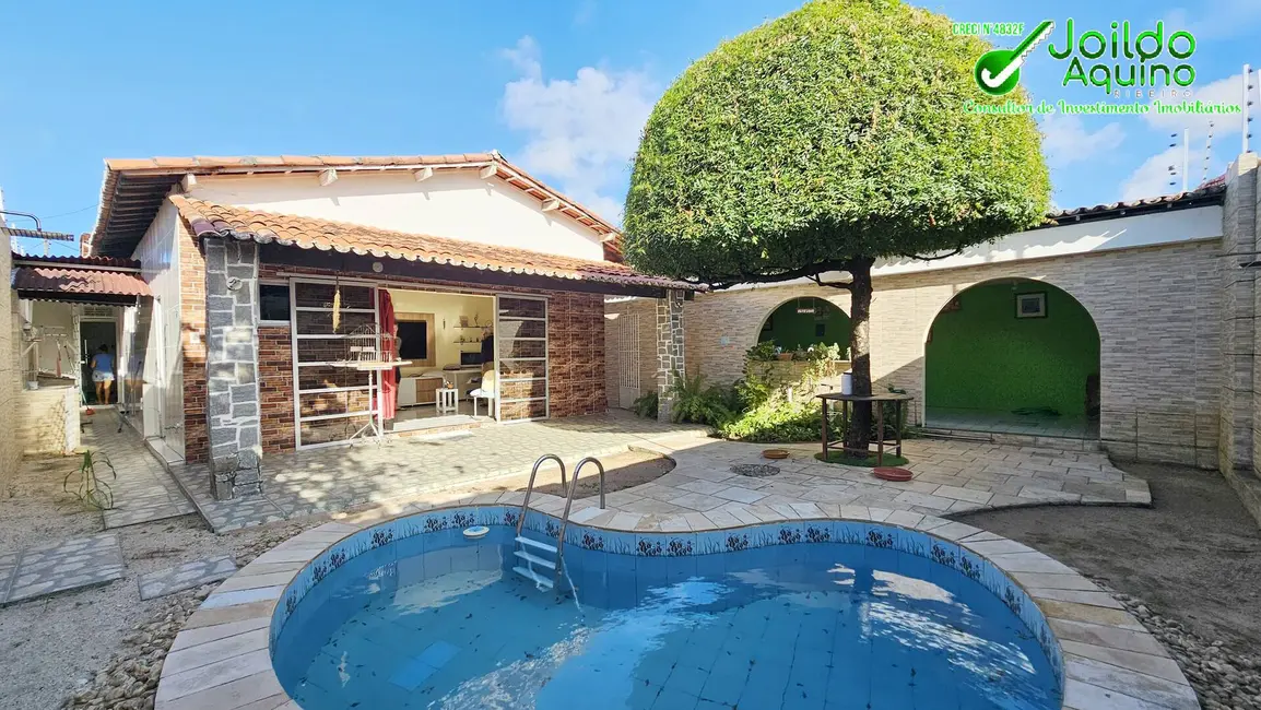 Foto 1 de Casa com 3 quartos à venda, 198m2 em Cidade dos Funcionários, Fortaleza - CE
