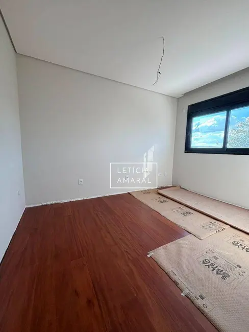 Apartamento com 4 quartos à venda, 334m2 em Pouso Alegre - MG - imagem 8 Foto 8 de Apartamento com 4 quartos à venda, 334m2 em Pouso Alegre - MG