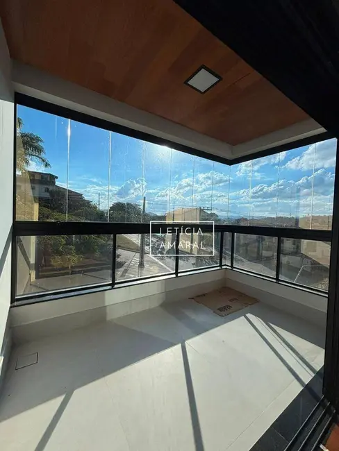 Apartamento com 4 quartos à venda, 334m2 em Pouso Alegre - MG - imagem 5 Foto 5 de Apartamento com 4 quartos à venda, 334m2 em Pouso Alegre - MG