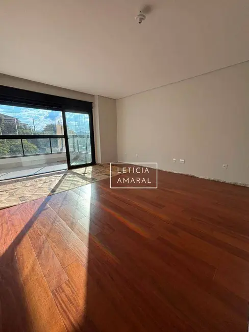 Apartamento com 4 quartos à venda, 334m2 em Pouso Alegre - MG - imagem 4 Foto 4 de Apartamento com 4 quartos à venda, 334m2 em Pouso Alegre - MG
