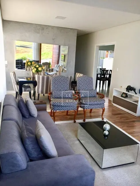 Casa de Condomínio com 3 quartos à venda, 300m2 em Pouso Alegre - MG - imagem 8 Foto 8 de Casa de Condomínio com 3 quartos à venda, 300m2 em Pouso Alegre - MG