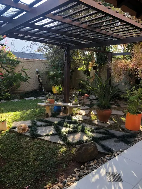 Foto 3 de Casa com 4 quartos à venda, 500m2 em Pouso Alegre - MG