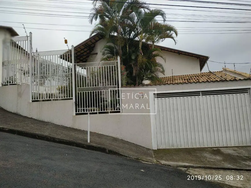 Foto 4 de Casa com 3 quartos à venda, 360m2 em Residencial Astúrias, Pouso Alegre - MG