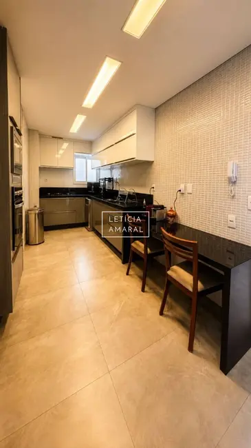 Foto 5 de Apartamento com 4 quartos à venda, 250m2 em Pouso Alegre - MG
