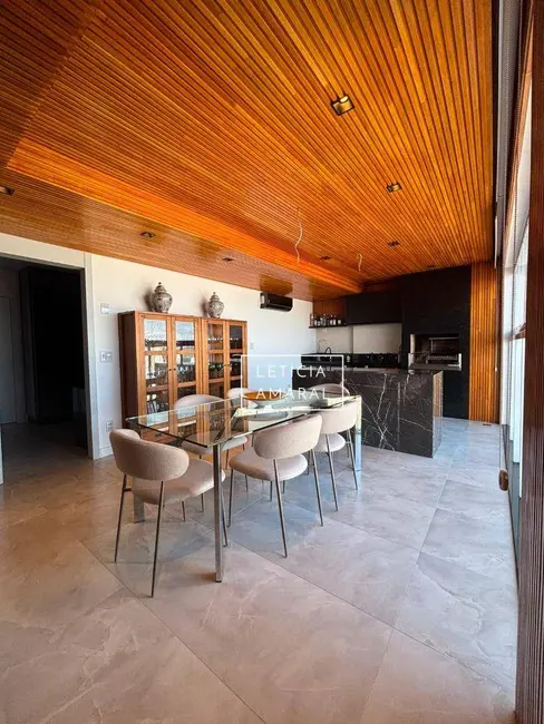 Apartamento com 4 quartos à venda, 250m2 em Pouso Alegre - MG - imagem 3 Foto 3 de Apartamento com 4 quartos à venda, 250m2 em Pouso Alegre - MG