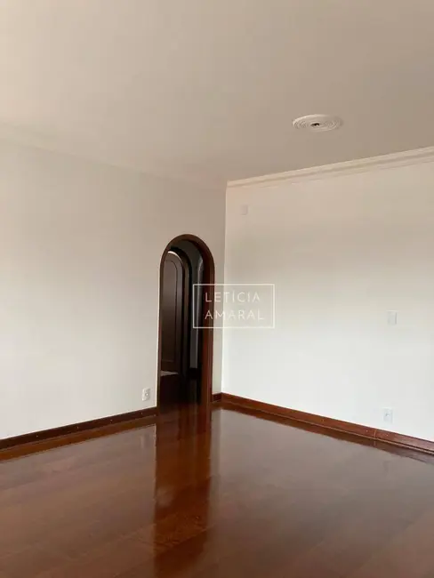 Apartamento com 5 quartos à venda, 280m2 em Centro, Pouso Alegre - MG - imagem 9 Foto 9 de Apartamento com 5 quartos à venda, 280m2 em Centro, Pouso Alegre - MG