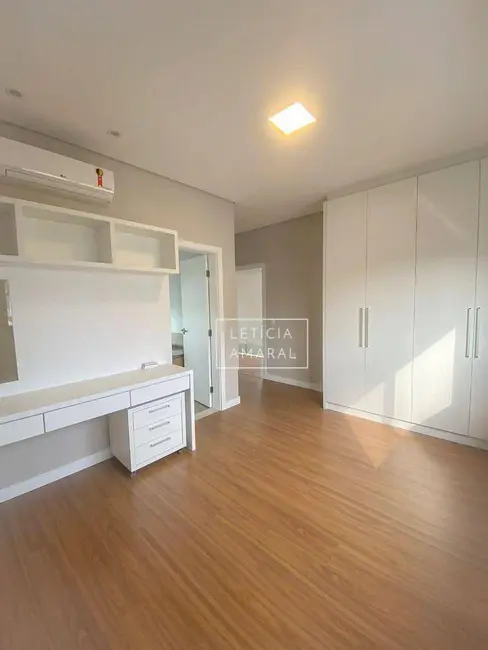 Casa de Condomínio com 4 quartos à venda, 300m2 em Loteamento Belavilla I, Pouso Alegre - MG - imagem 8 Foto 8 de Casa de Condomínio com 4 quartos à venda, 300m2 em Loteamento Belavilla I, Pouso Alegre - MG