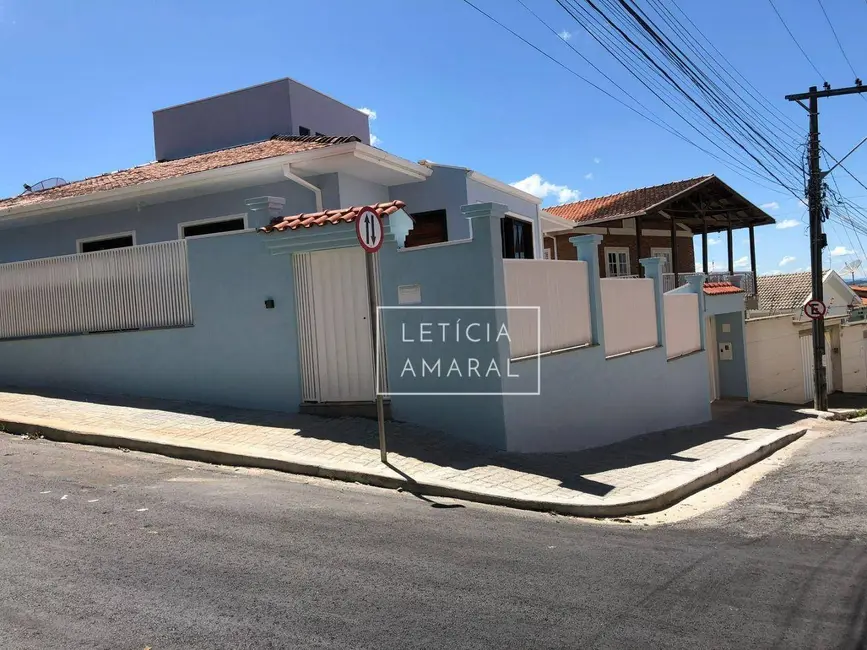 Foto 3 de Casa com 3 quartos à venda, 297m2 em Santa Dorotéia, Pouso Alegre - MG